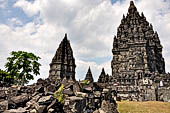 Prambanan - Candi Lara Jonggrang, the temple complex 